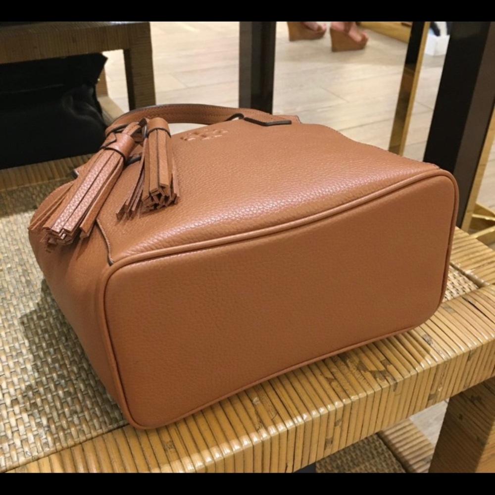 🆕 TORY BURCH Thea Mini Slouchy Satchel NWT brown - Picture 5 of 9